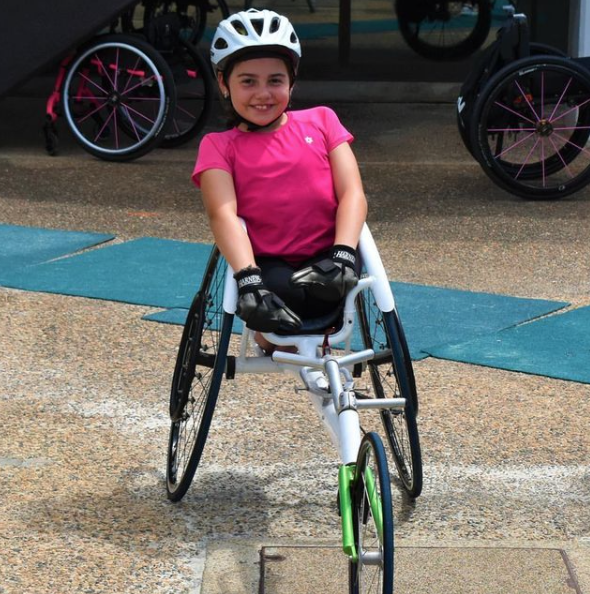 在那次之後,Toni與丈夫決定要幫助女兒重拾自信,令她變得堅強而獨立,不再受其他人影響,慢慢建立她的抗壓能力。