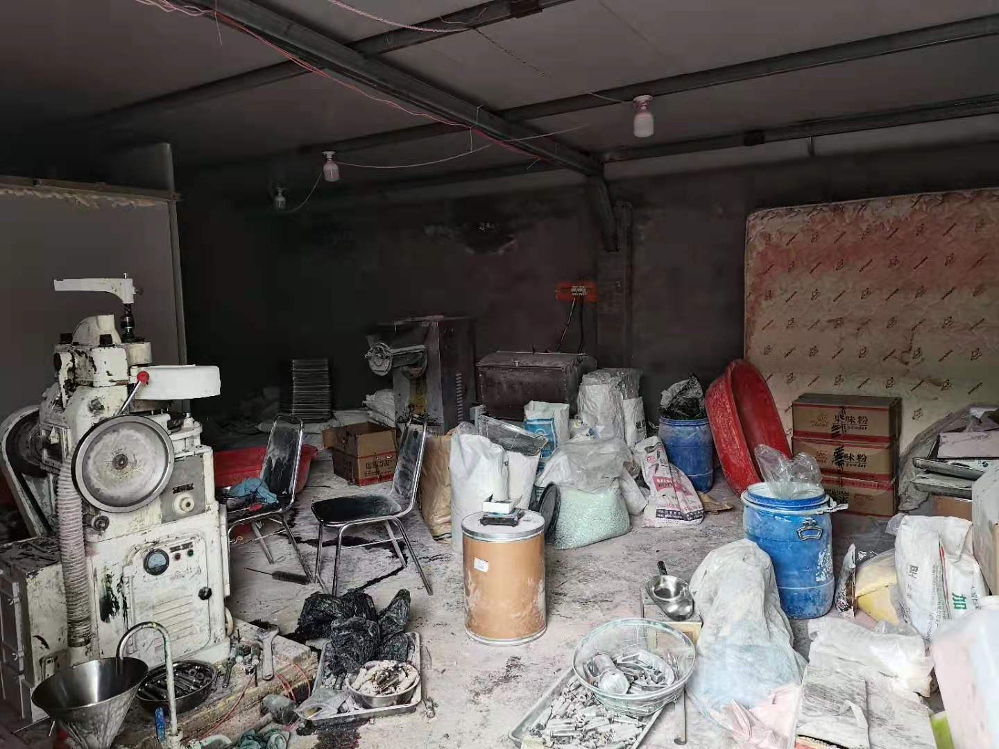 當地執法部門搗破2個位於河南鄭州的加工場。