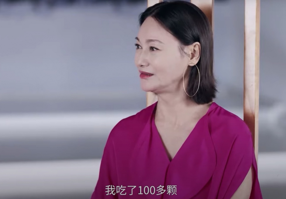 惠英紅曾吃下100多顆安眠藥意圖自殺。