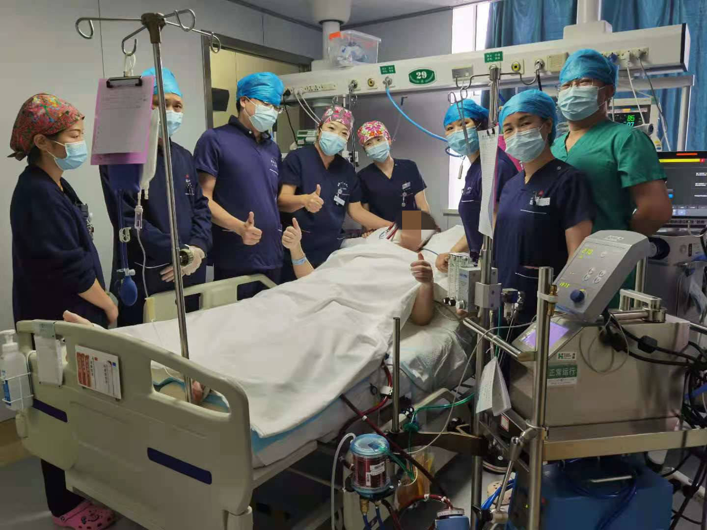 內地一名21歲大學生因患上感冒後出現呼吸衰竭的情況。