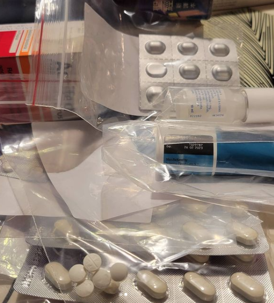 寶珮如要食類固醇抗生素藥物。