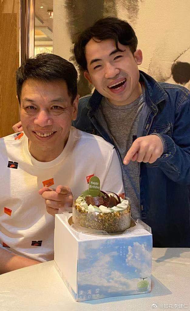 李健仁(左)曾於2019年時中風,引致半身癱瘓、大小便不能自理,甚至失語,當時的他命懸一缐,並須接受開腦手術清除瘀血保命。