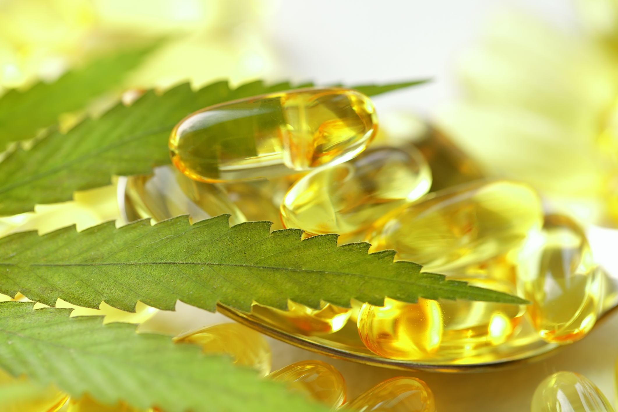 有一種叫CBD的藥,為一種消炎藥,其可以減少CGRP的釋放,降低偏頭痛的發生率,但請在服用前先和醫生討論。