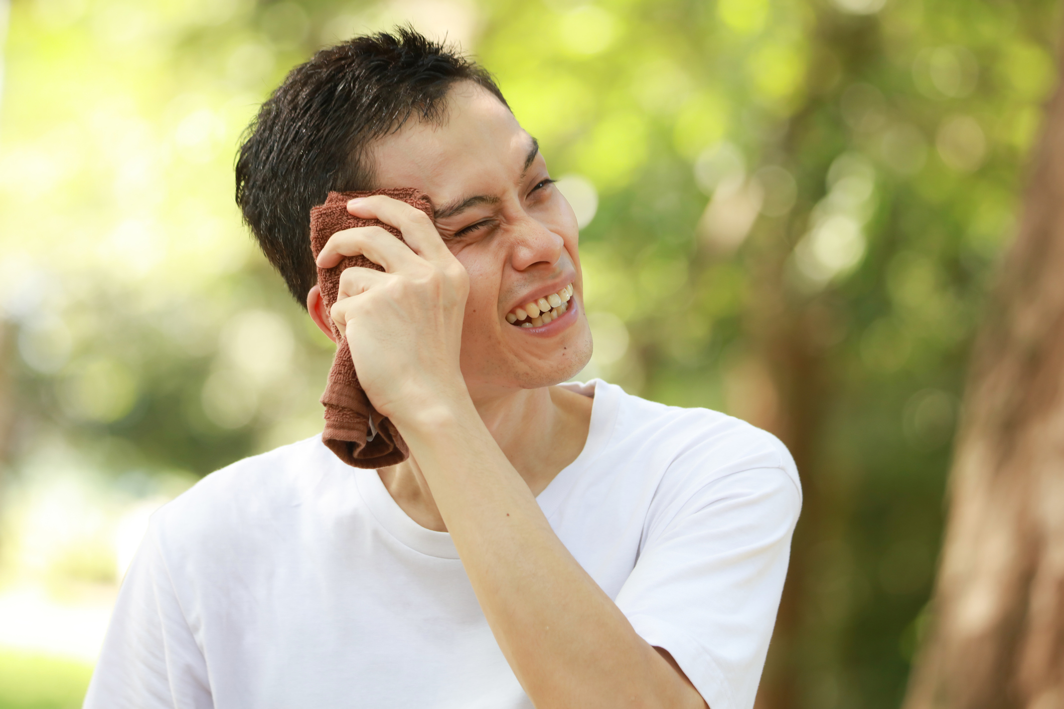 有的男士出油量大，且考量工作環境和生活習慣，他們就需要能控油的洗頭水。