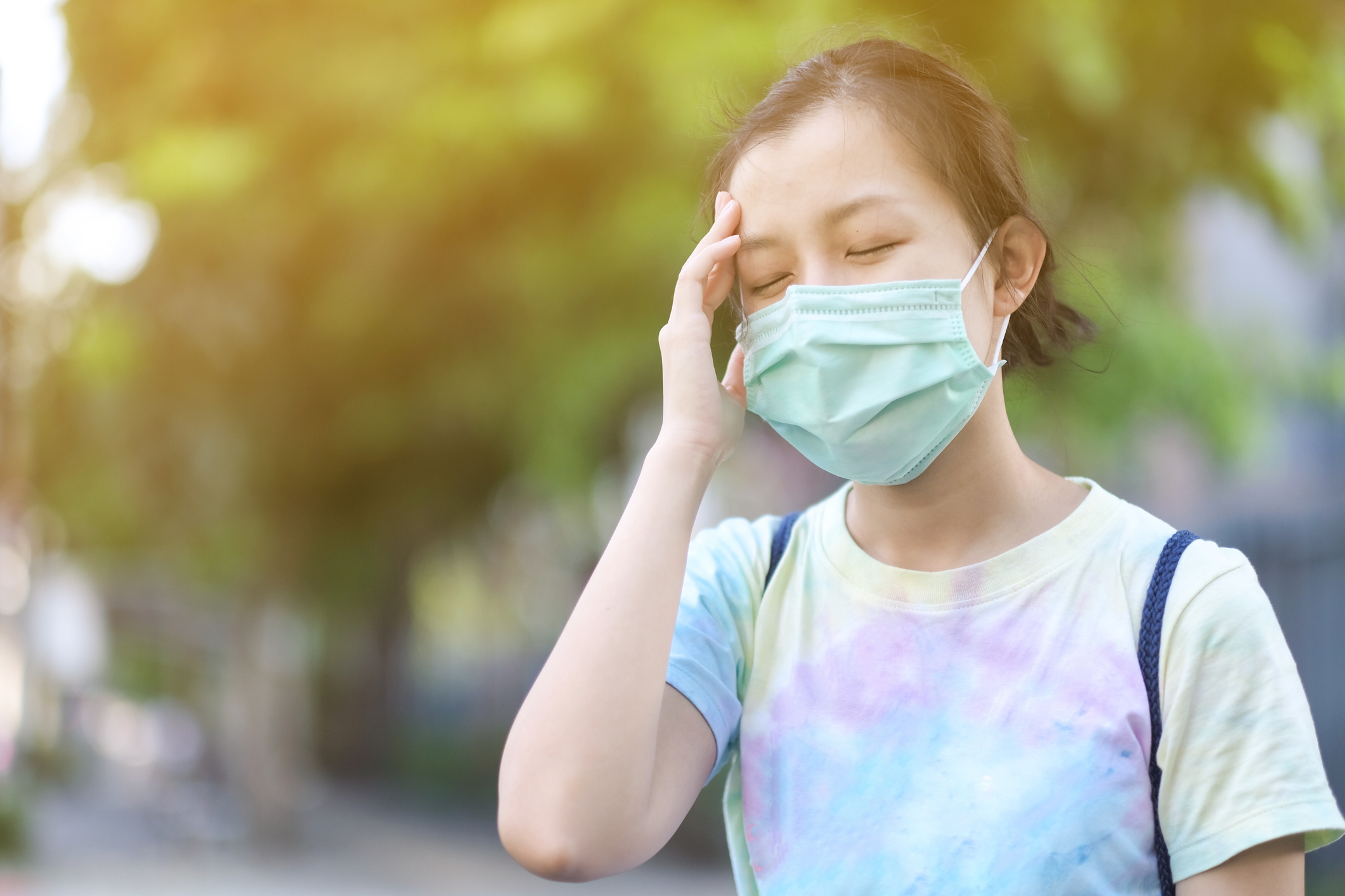 只要頭痛感覺像脈搏的跳動,不論疼痛是發生在左邊、右邊、左右邊一起、後腦,或整個頭的部位輪流痛,幾乎都可確認為偏頭痛病徵。