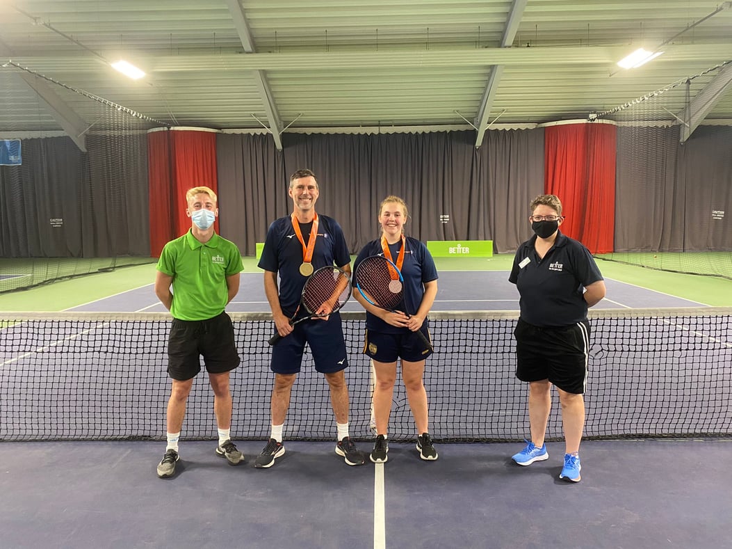 漸凍人】英國夫婦為漸凍人籌款17日內挑戰完成過百個奧運項目