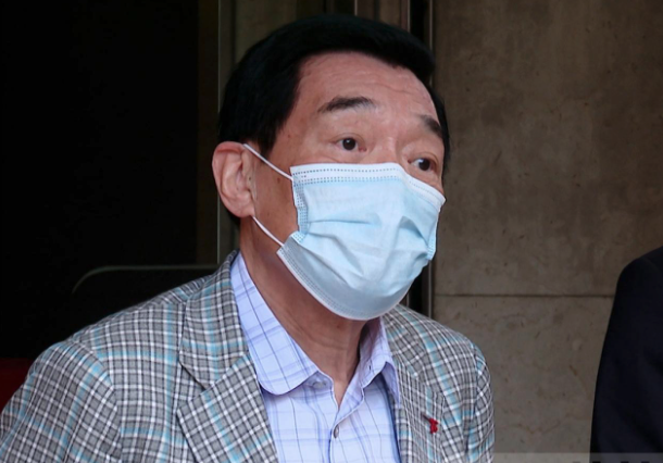 醫院管理局主席范鴻齡指,去年7月1日至今年6月底,全職醫生包括實習醫生及牙醫的流失率為4.6%,全職護士的流失率則為6.5%。