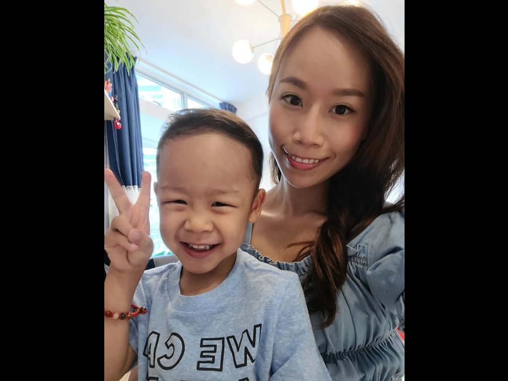 只要小鐵漢的體重增至15公斤,就要完成最後一個心臟大手術,若羅醫生於今年10月便離開醫管局,可能趕不及為兒子做手術。