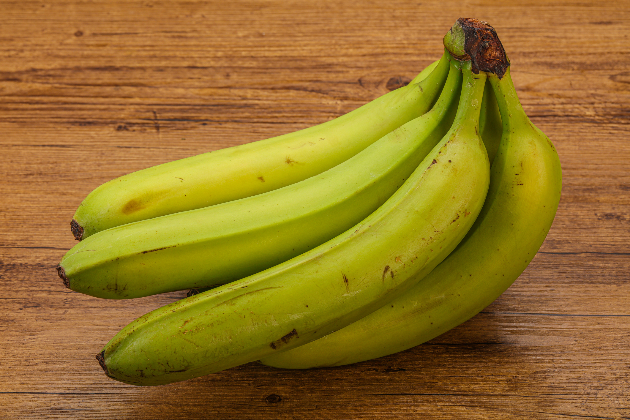 綠色香蕉的抗性澱粉含量較高,難以消化。