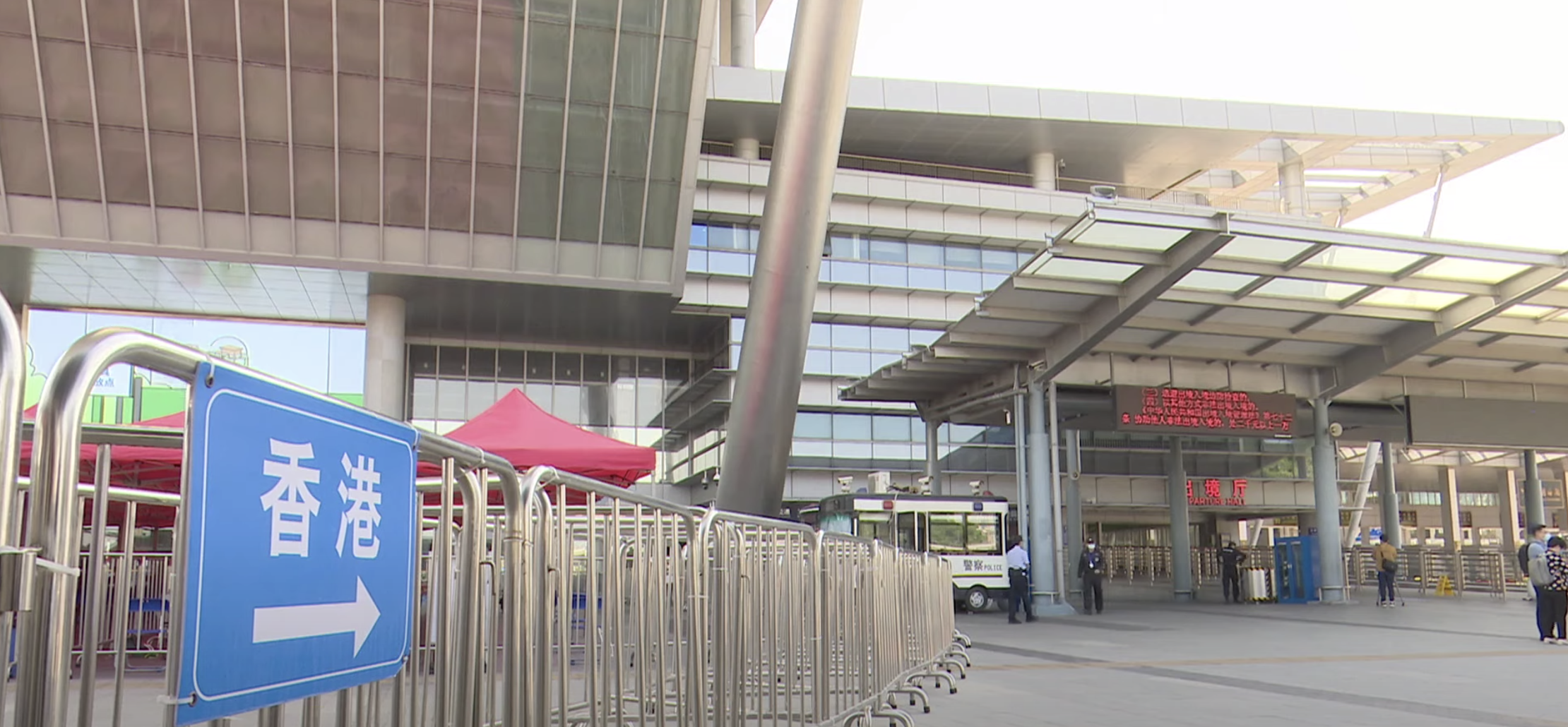 香港政府於周三(9月15日)推出「來港易」計劃,容許身處廣東省和澳門,並符合條件的非香港居民,來港可獲豁免檢疫。