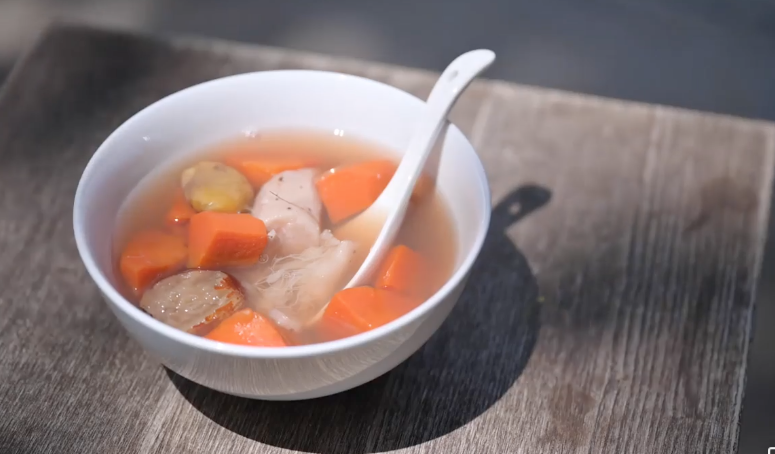 鮮淮山栗子湯能保持血管及皮膚彈性、助孕婦增強體力、中和膽固醇。