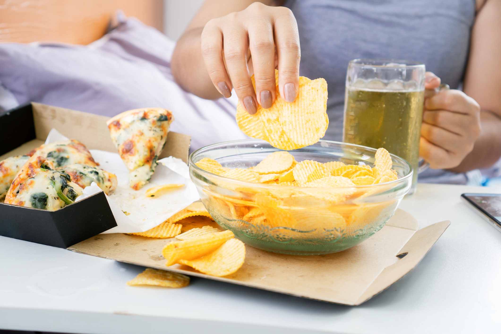 睡眠不足者選擇的食物中有很多卡路里皆是從飲品中攝取，糖份偏高，而營養成份含量則很少。