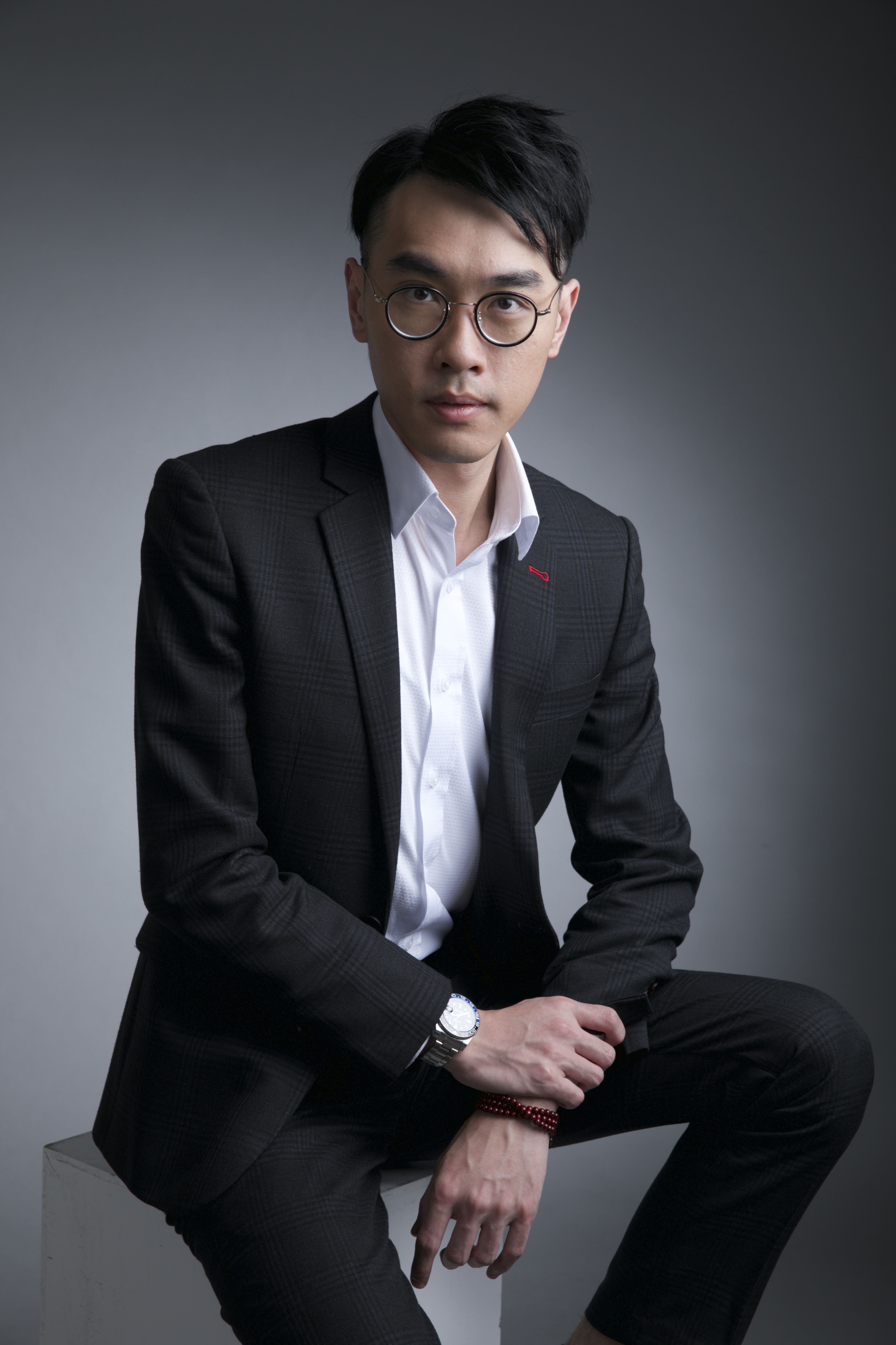 註冊營養師(澳洲)Jim Lau認為運動過後不宜即時進食,卻也不建議空腹過久,運動後4到5小時才吃東西。