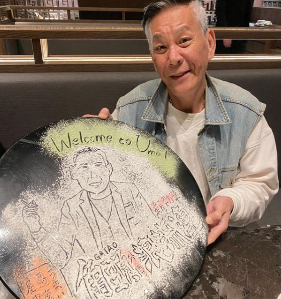資深藝人龍劭華(原名陳坤倉)出生於台中,出道演藝圈42年,演出過多部經典電視劇及電影。