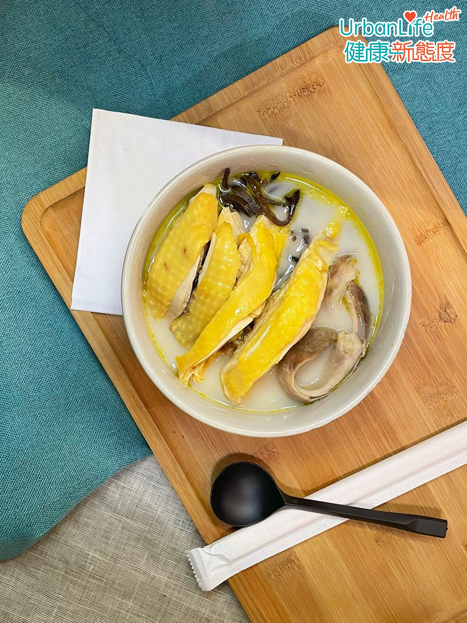 胡椒豬肚雞湯有健脾、暖胃、散寒、止胃痛功效。