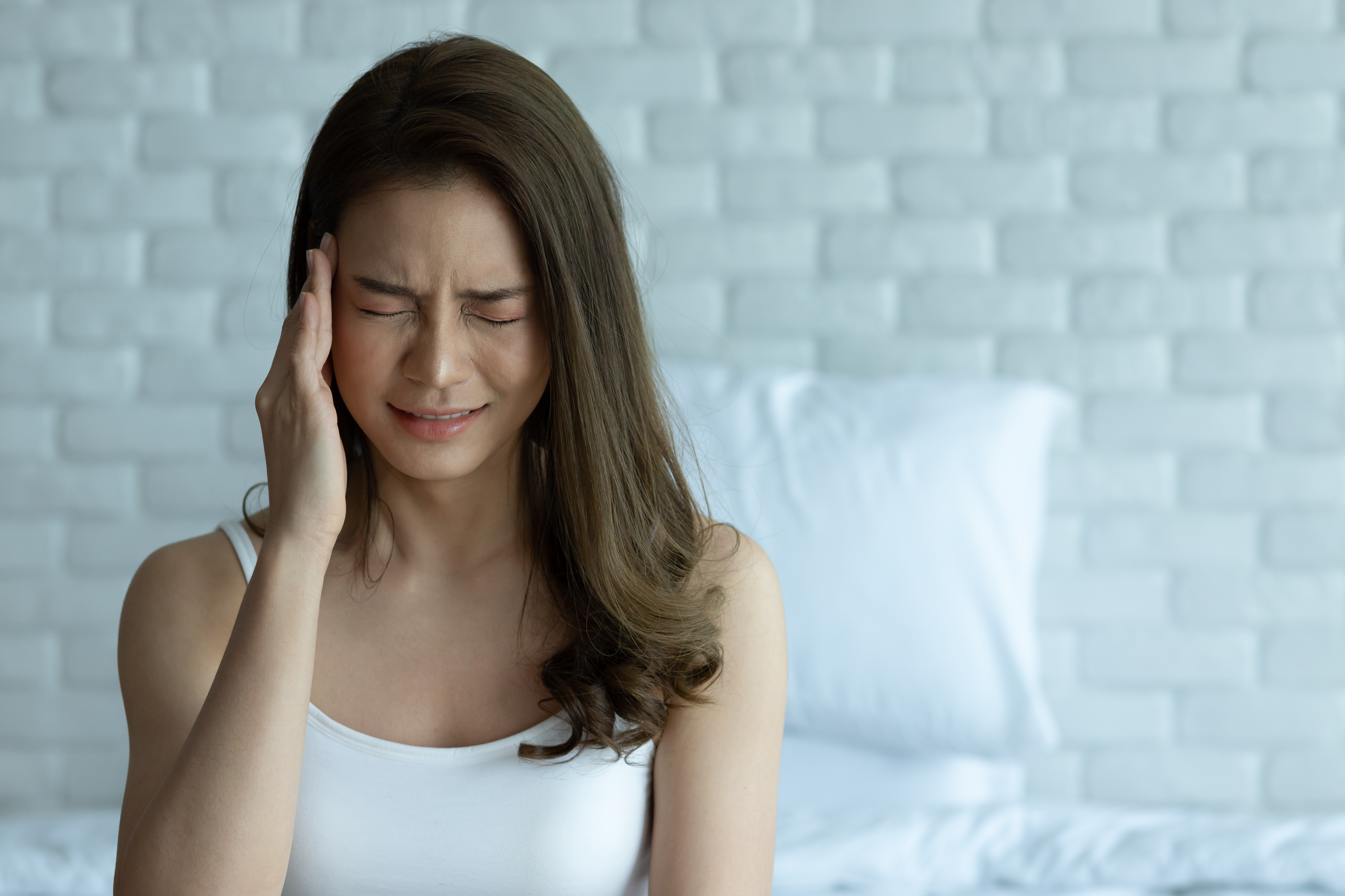 當發現有昆蟲誤鑽進耳朵內,首先千萬不要驚慌。