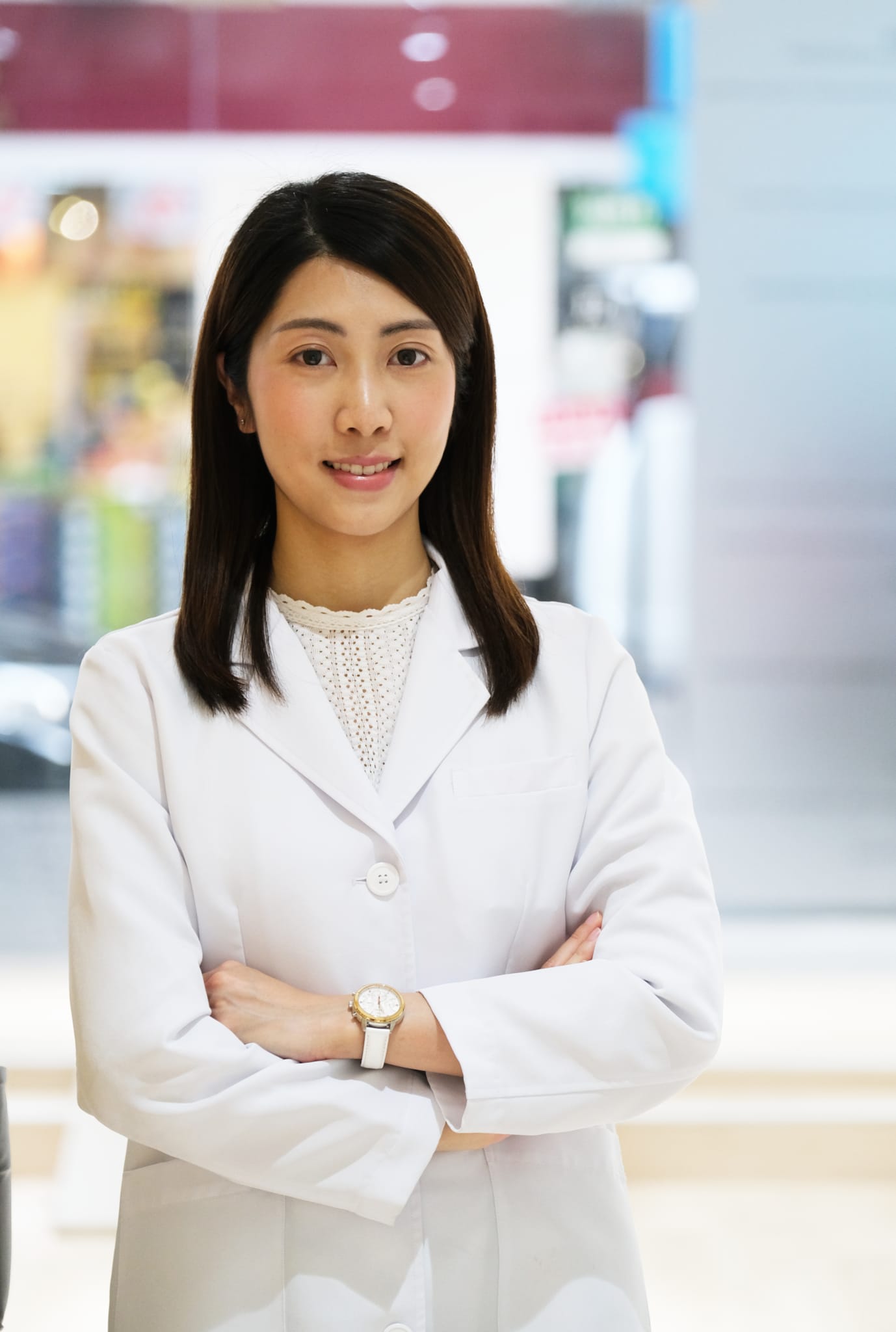 註冊中醫師方慶琳為乳房纖維囊腫病人處方中藥,處理乳房腫物,同時改善因壓力及作息不定時引起的體質問題。