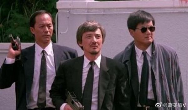 石天原名劉偉城，1949年出生，60年代加入邵氏。