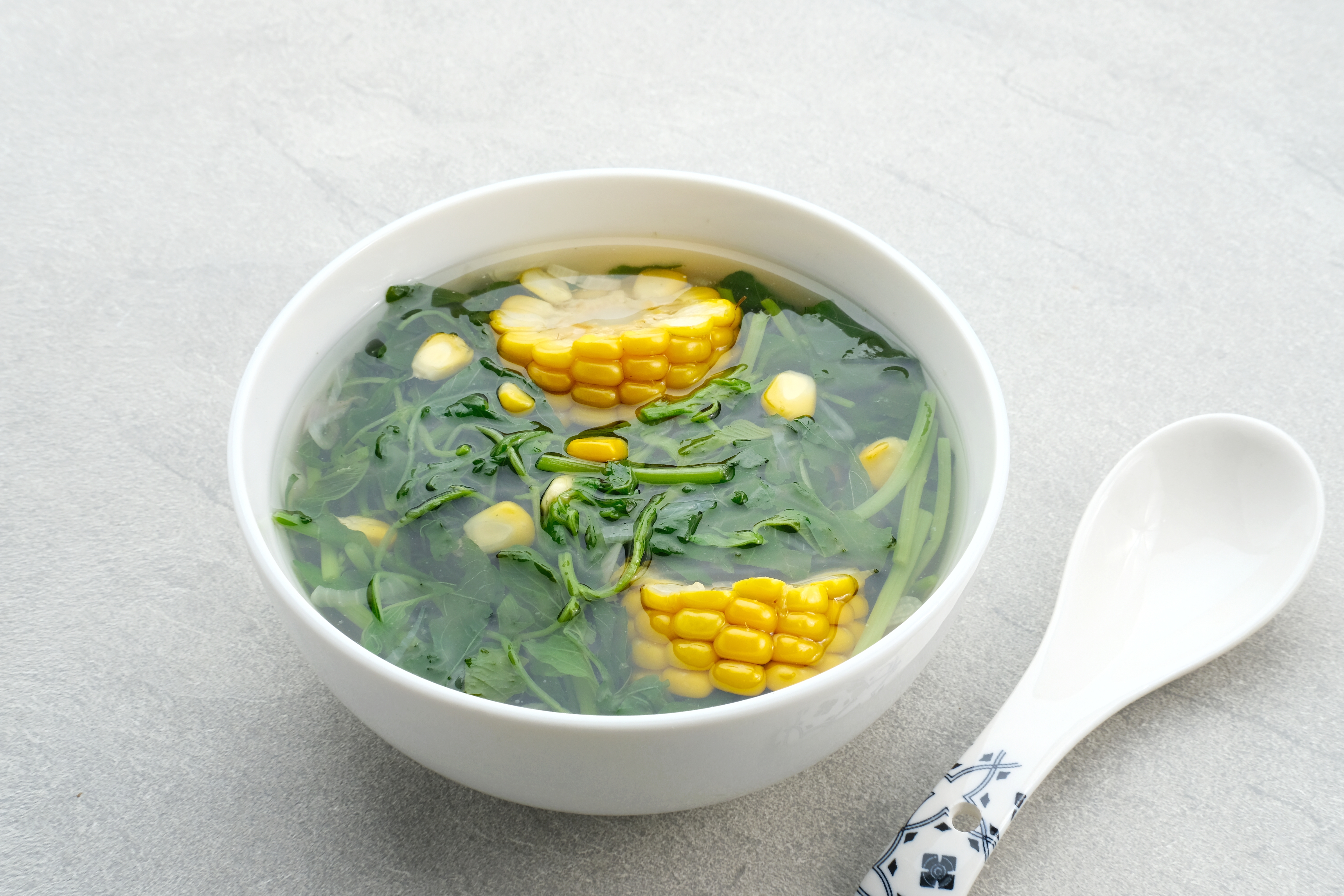 西洋菜粟米湯可助清燥潤肺、化痰止咳、利尿。