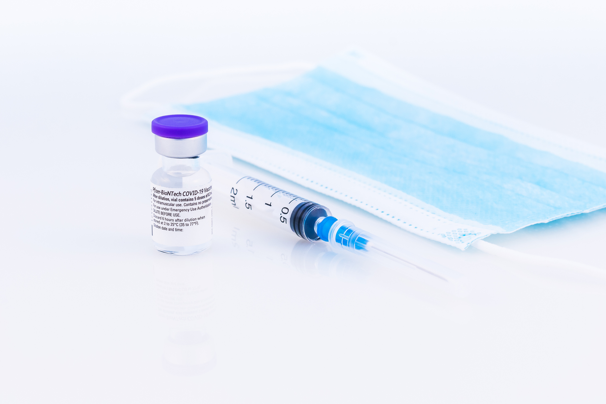 美國輝瑞製藥有限公司(Pfizer)與德國生物新技術公司(BioNTech)共同研發的新冠疫苗疫苗。