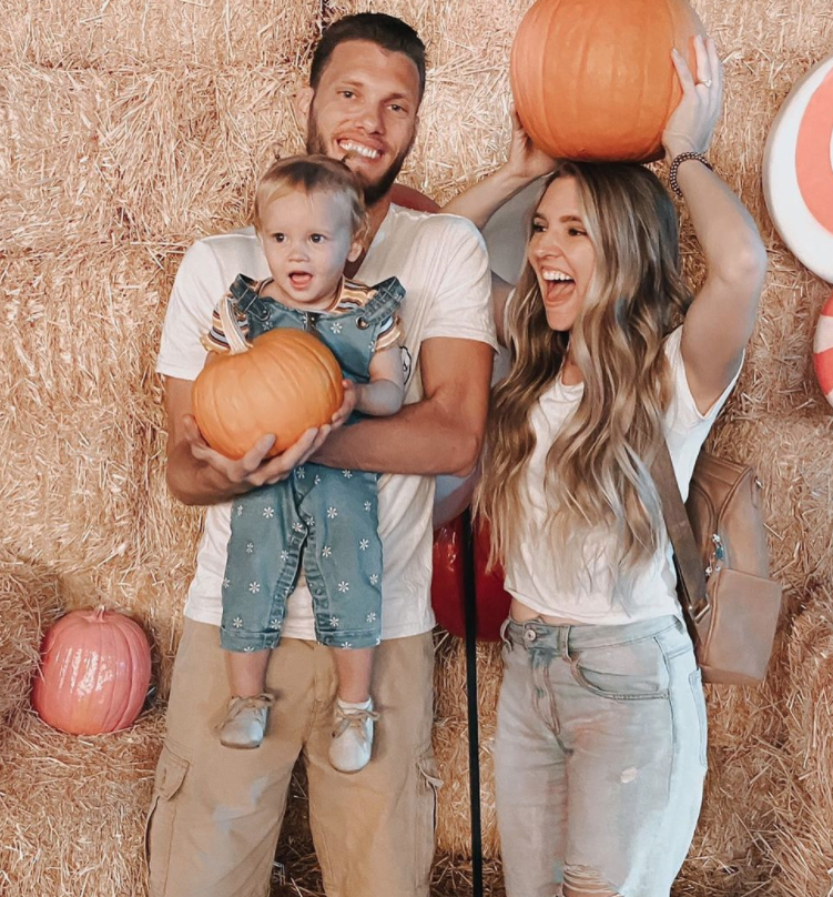 美國一名失聰爸爸Zachary,與妻子Courtney結婚6年,並育有一名1歲女兒Madison。