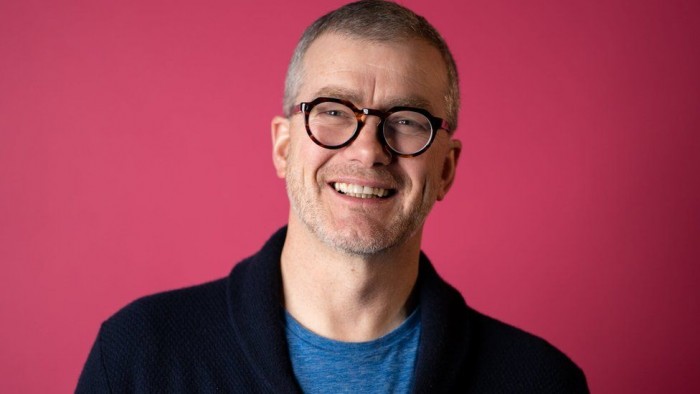 Atom Bank銀行CEO Mark Mullen稱,「每週上班5天的制度,是20世紀的遺物,不再適合現代」。