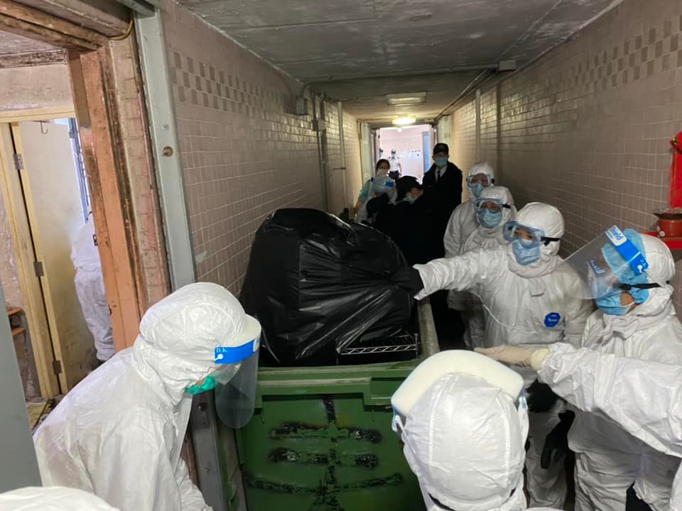 大埔富亨邨近日被揭發有一間恐怖「曱甴屋」。