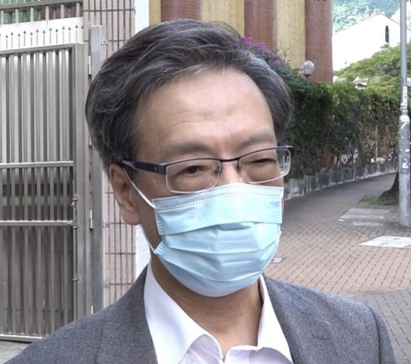 梁子超表示，當本港隔離設施供不應求，應考慮讓輕症或無病徵的年輕患者，至度假營等隔離檢疫。