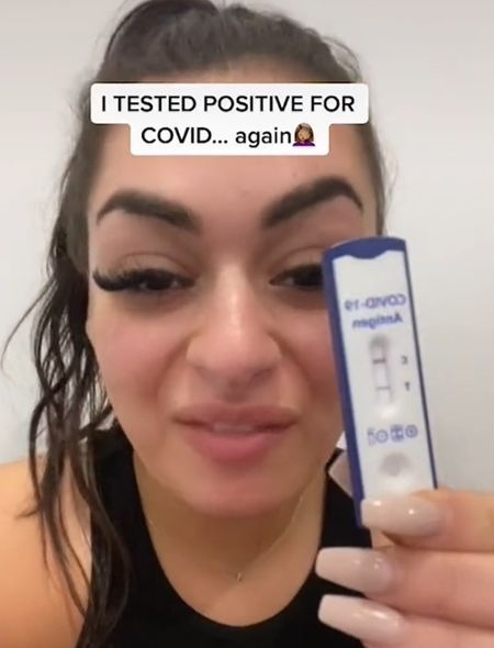 澳洲墨爾本一名女網紅先後染新冠變種病毒Delta及Omicron,日前在網上分享2次染疫的經歷分別,直指第一次確診時完全失去食慾,但今次染疫卻食慾大增。