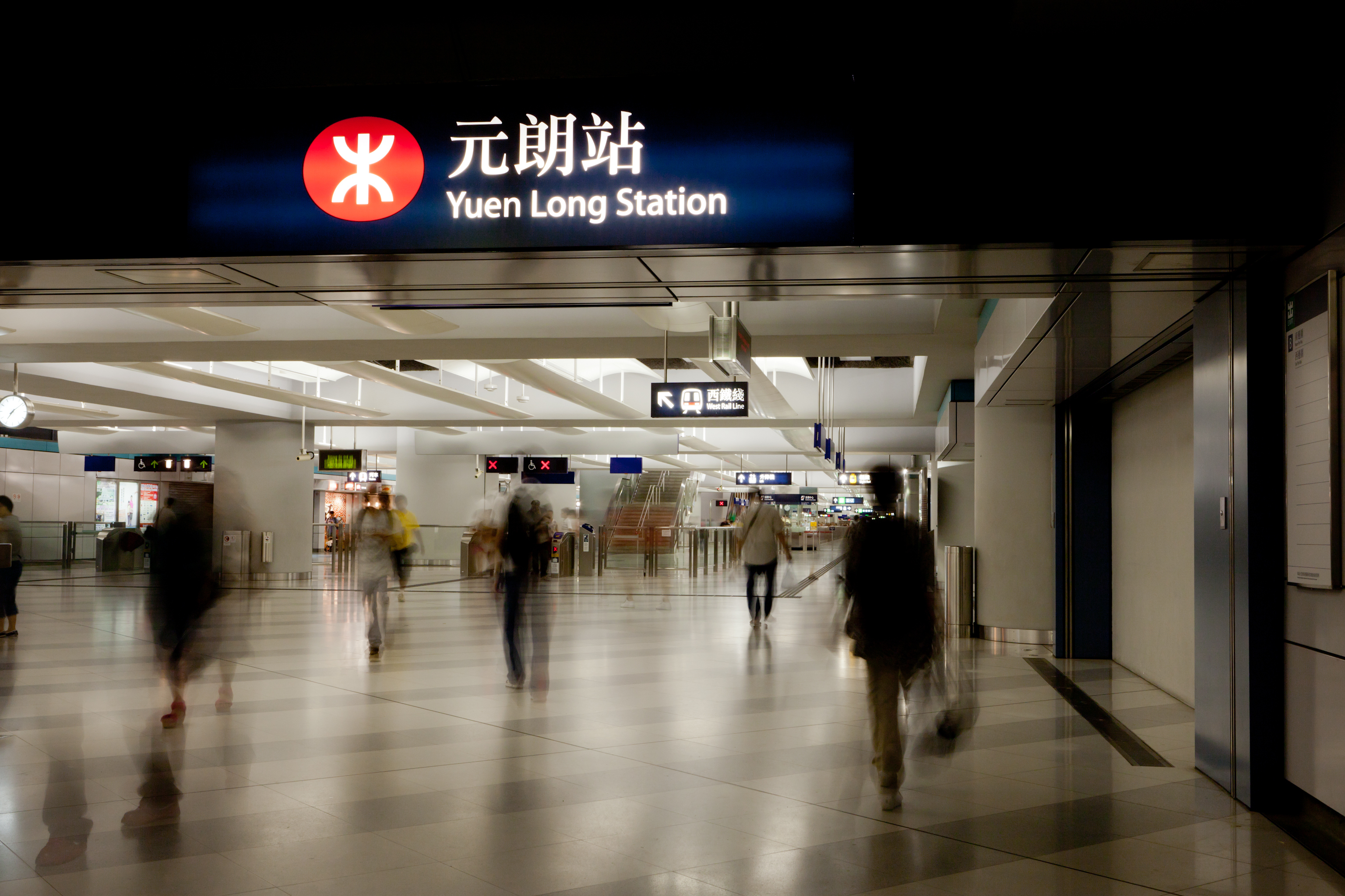 香港第五波新冠疫情繼續惡化,食物及衞生局最新(17日晚)發出強制檢測公告,共有27個指明地方被納入強制檢測,當中元朗區最多佔9幢。