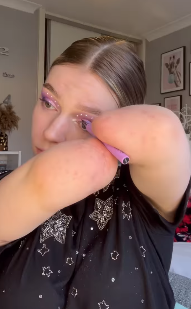 Isabelle上載化妝教學影片,更得到了該品牌創辦人Huda Kattan的關注。