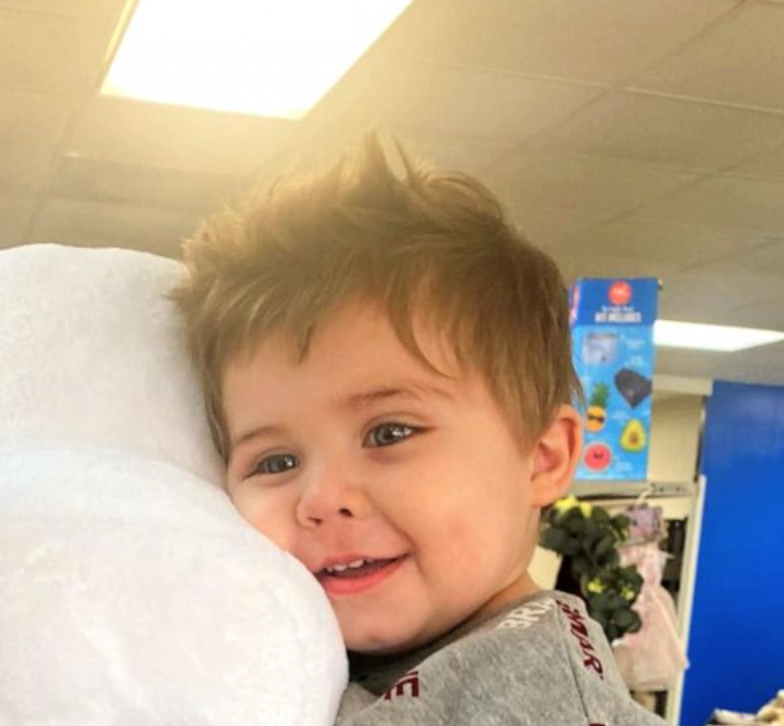 2歲醒目仔成功救一家七口。