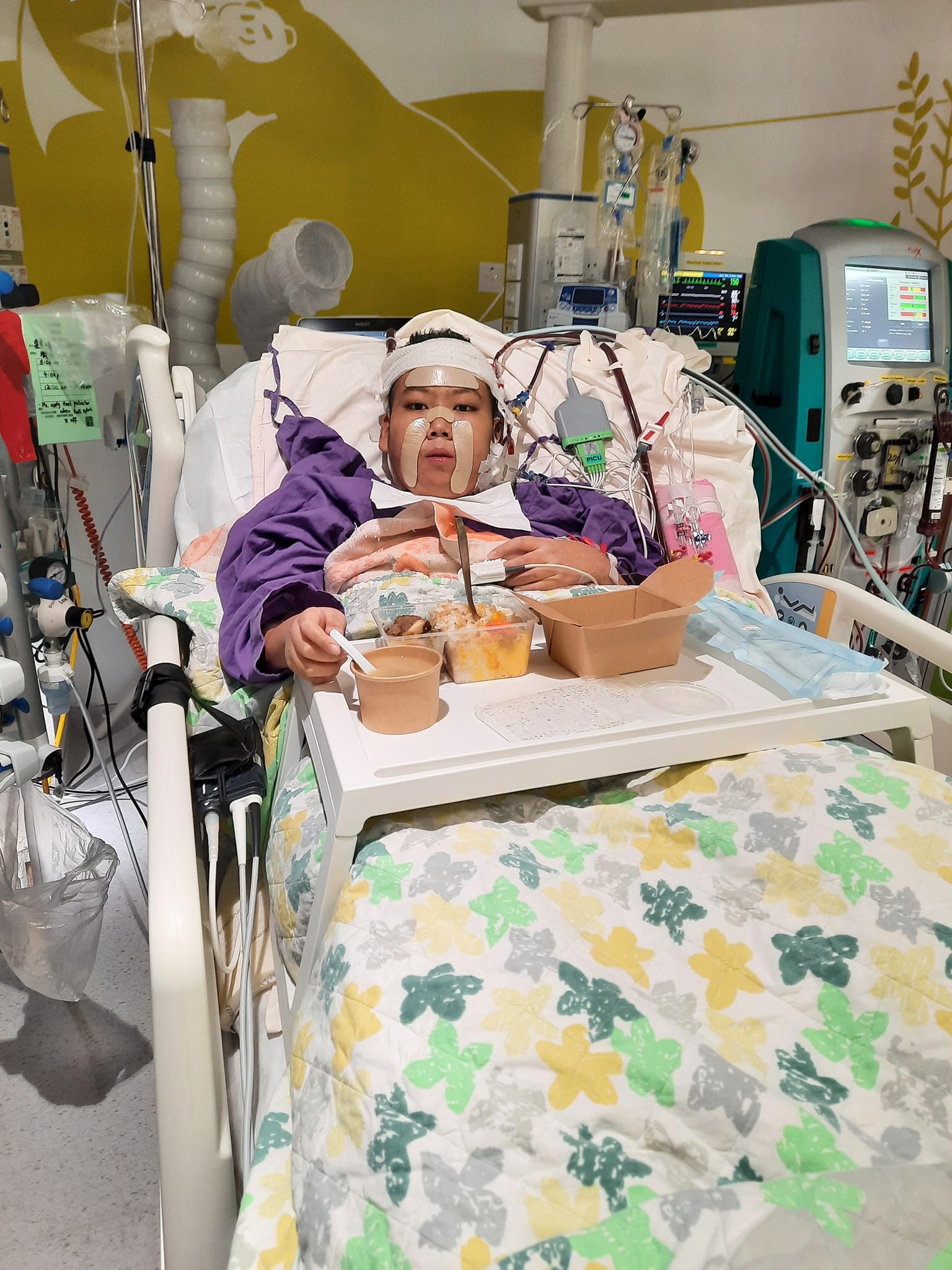 13歲的峰峰患上擴張性心肌病變,需臥床勇抗病魔。13歲的峰峰患上擴張性心肌病變,需臥床勇抗病魔。