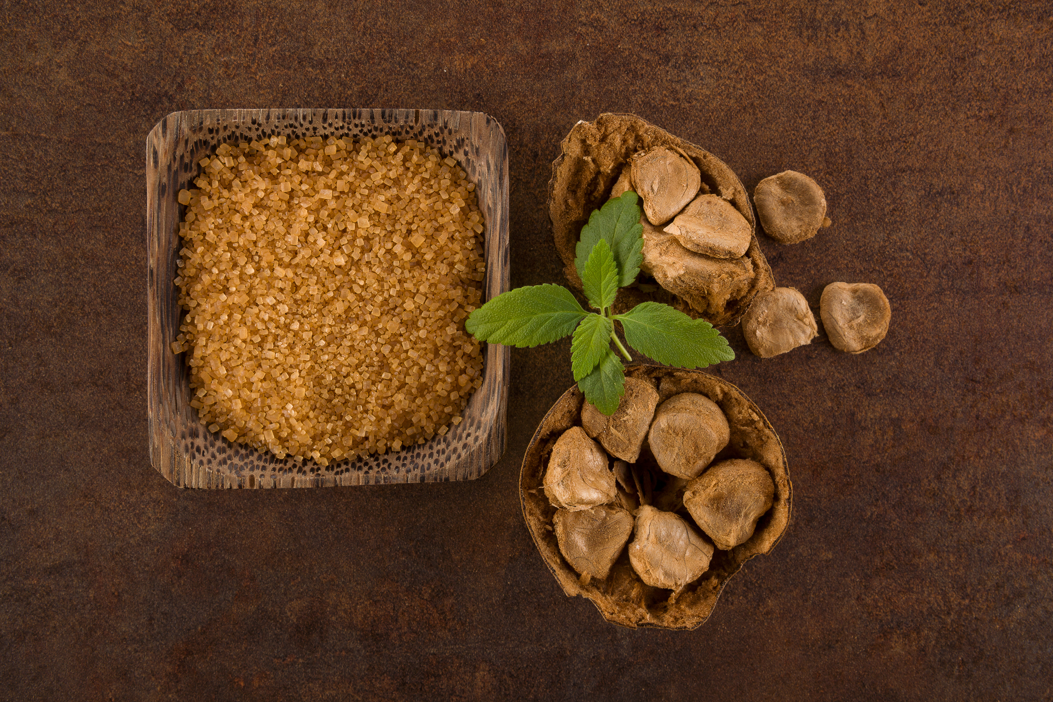 羅漢果,味甘性涼,是對付喉嚨痛、聲沙及咳嗽的良藥。