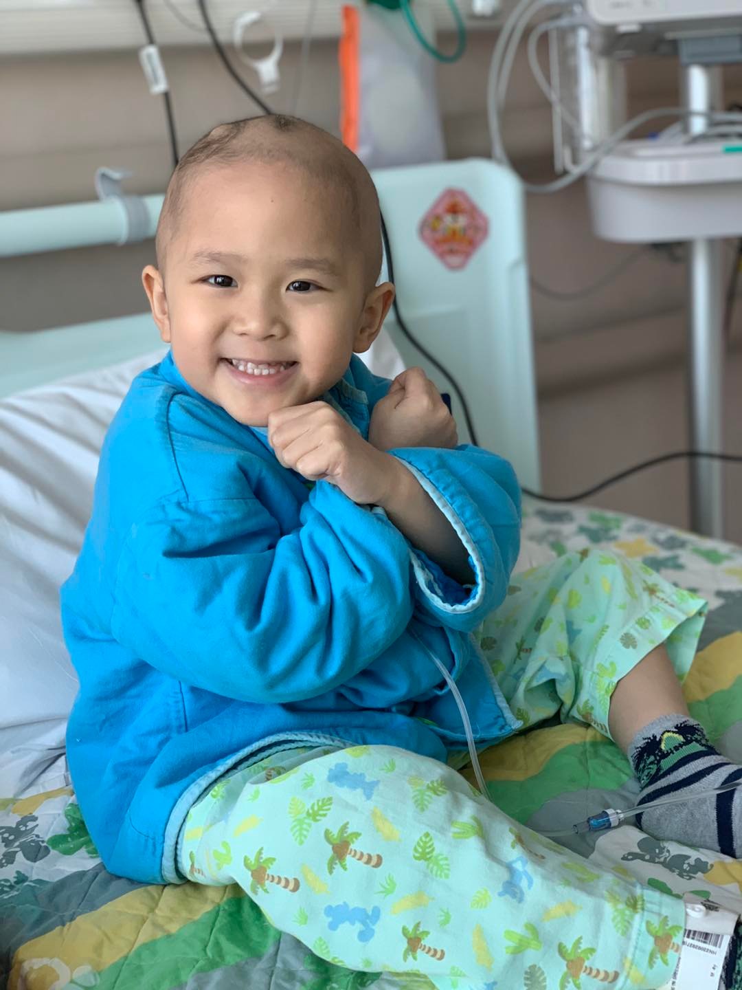 年僅4歲男童朗賢Sheldon,一年前發現患有惡性腫瘤「神經母細胞瘤」第四期。