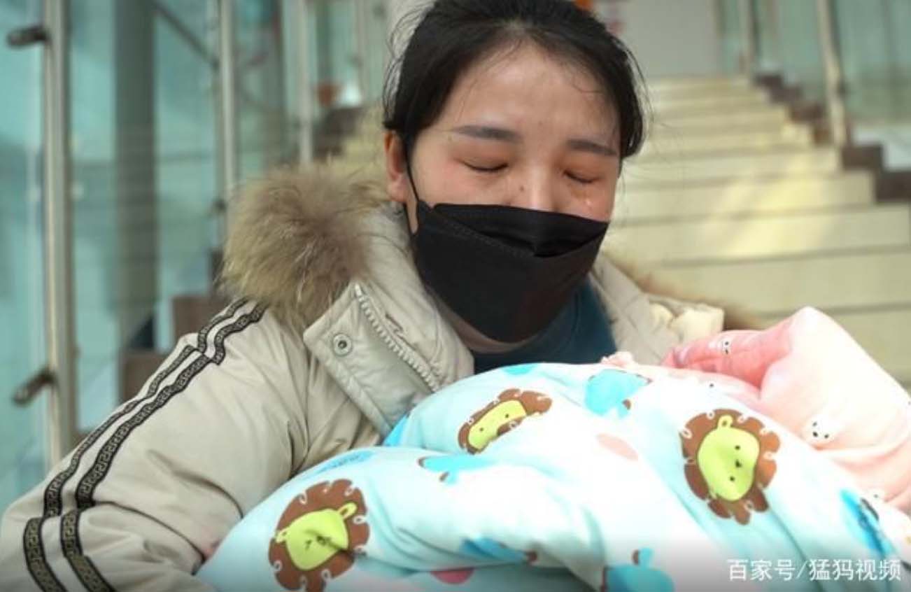 雙胞胎一出生便被送往新生兒重症監護室進行監護治療。