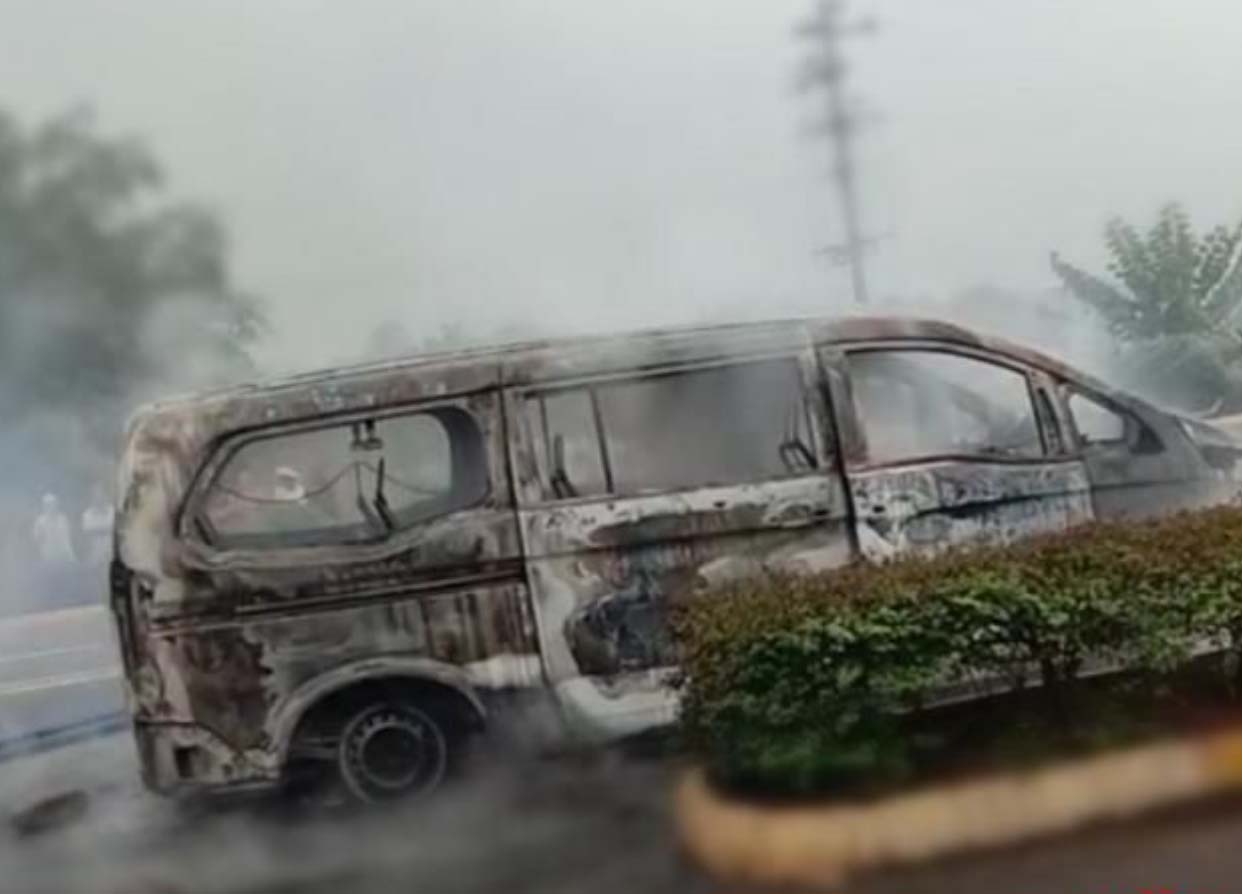 2019年9月12日四川峨嵋市發生一宗汽車自燃事故,意外總共造成1人死亡,5人受傷。
