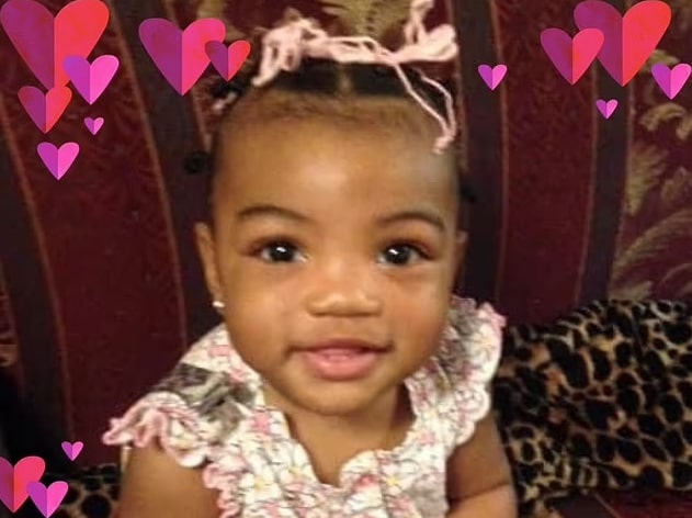 4歲女童China Record被53歲嫲嫲Roxanne Record強迫喝下酒精濃度高達80%的威士忌昏迷，最終不治離世。