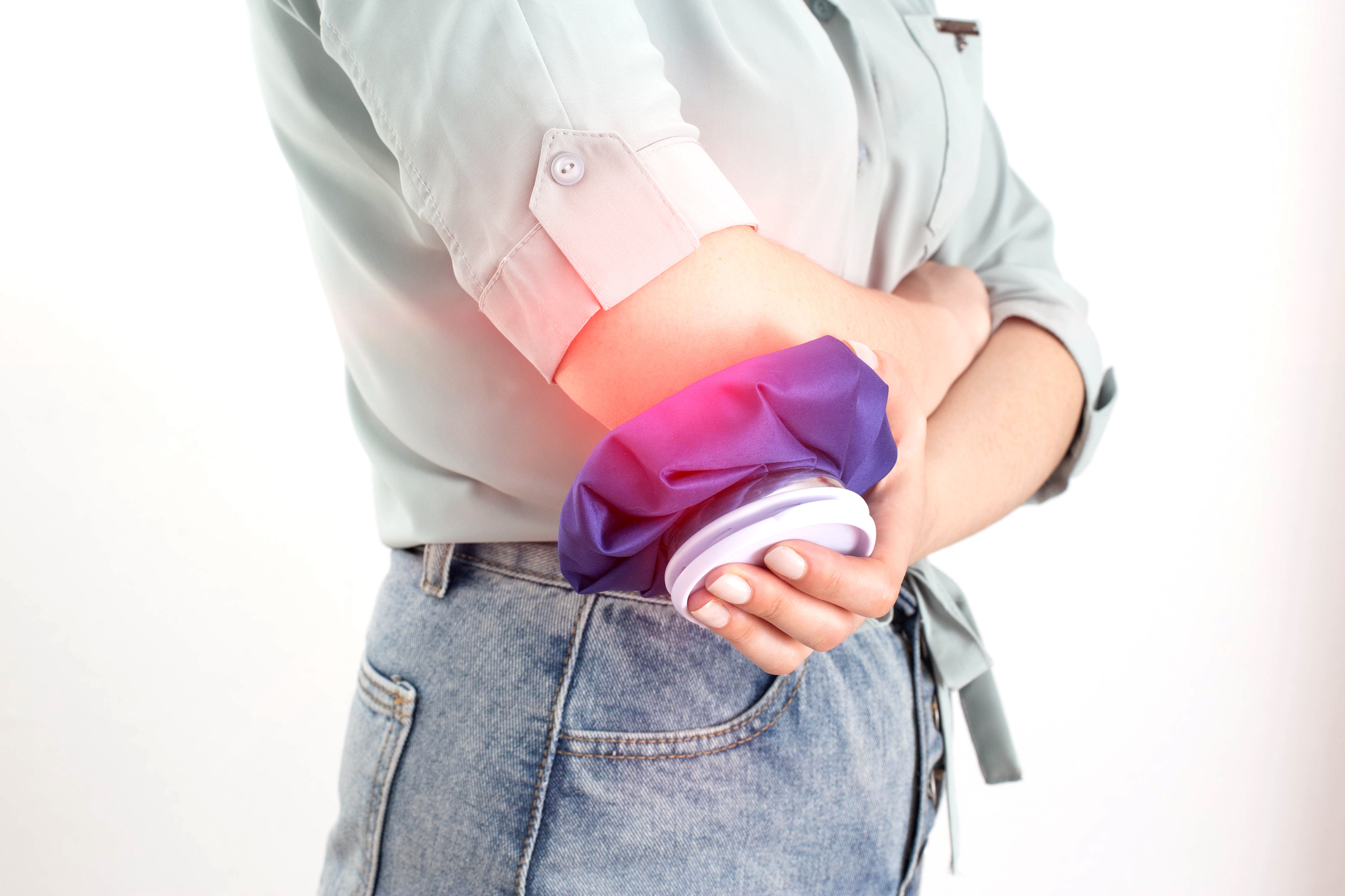 針對治療的部分,會依病患的狀況,安排冷熱敷、熱療、電療,或低能量雷射等物理治療。