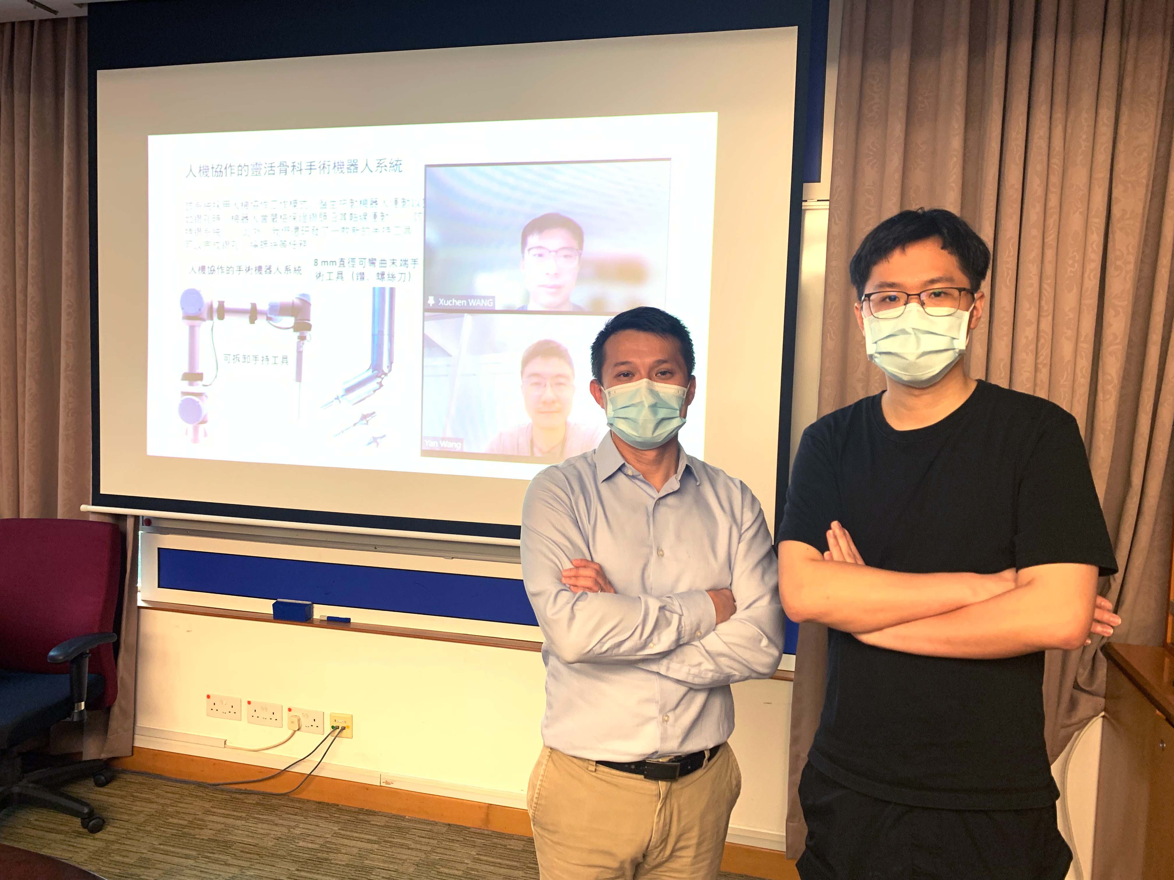 中大機械與自動化工程學系博士研究生王岩、林洪斌和王項琛在教授歐國威指導下,研發微型機械人可彎曲骨科手術鑽。