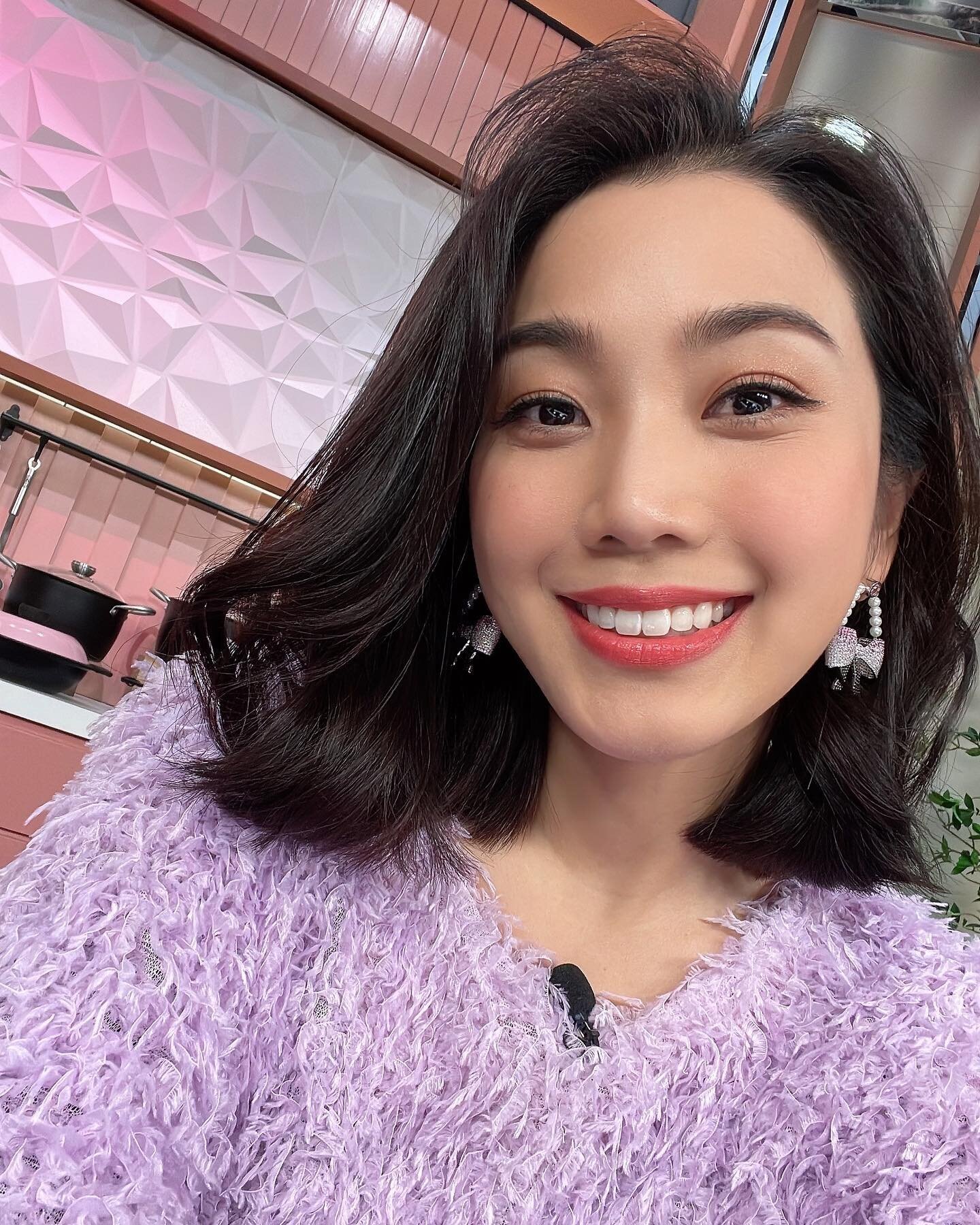 香港藝人姜麗文感覺相當樂觀開朗，但其實在2014年，她經歷了一段很不如意的感情創傷，後被診斷有嚴重抑鬱症。