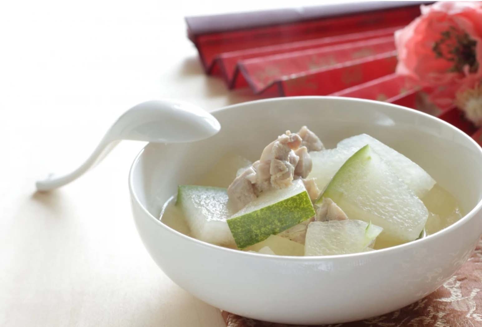 冬瓜豬?湯有助利尿消腫、除痰、清熱消腫。