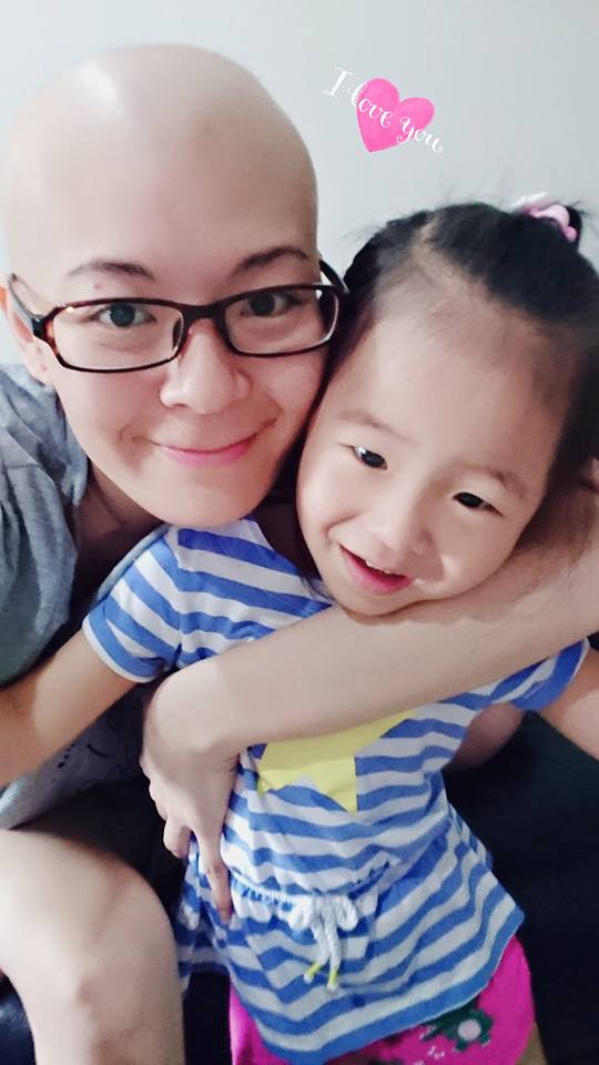 雖「鋼鐵晴」曾想過放棄,但愛女有天對她說:「媽媽,就算你是光頭,你也是全天下最美的光頭」,這讓她可以繼續勇抗癌魔。