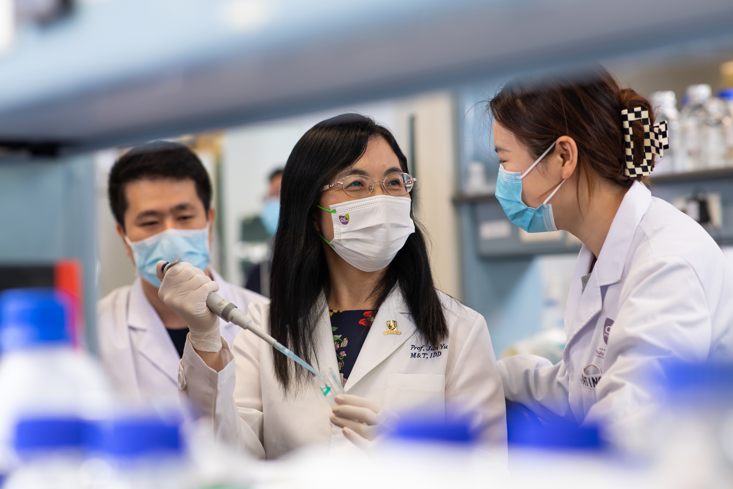 中大醫學院公布,助理院長暨卓敏內科及藥物治療學講座教授于君,獲中國工程院頒發第14屆「光華工程科學獎」。