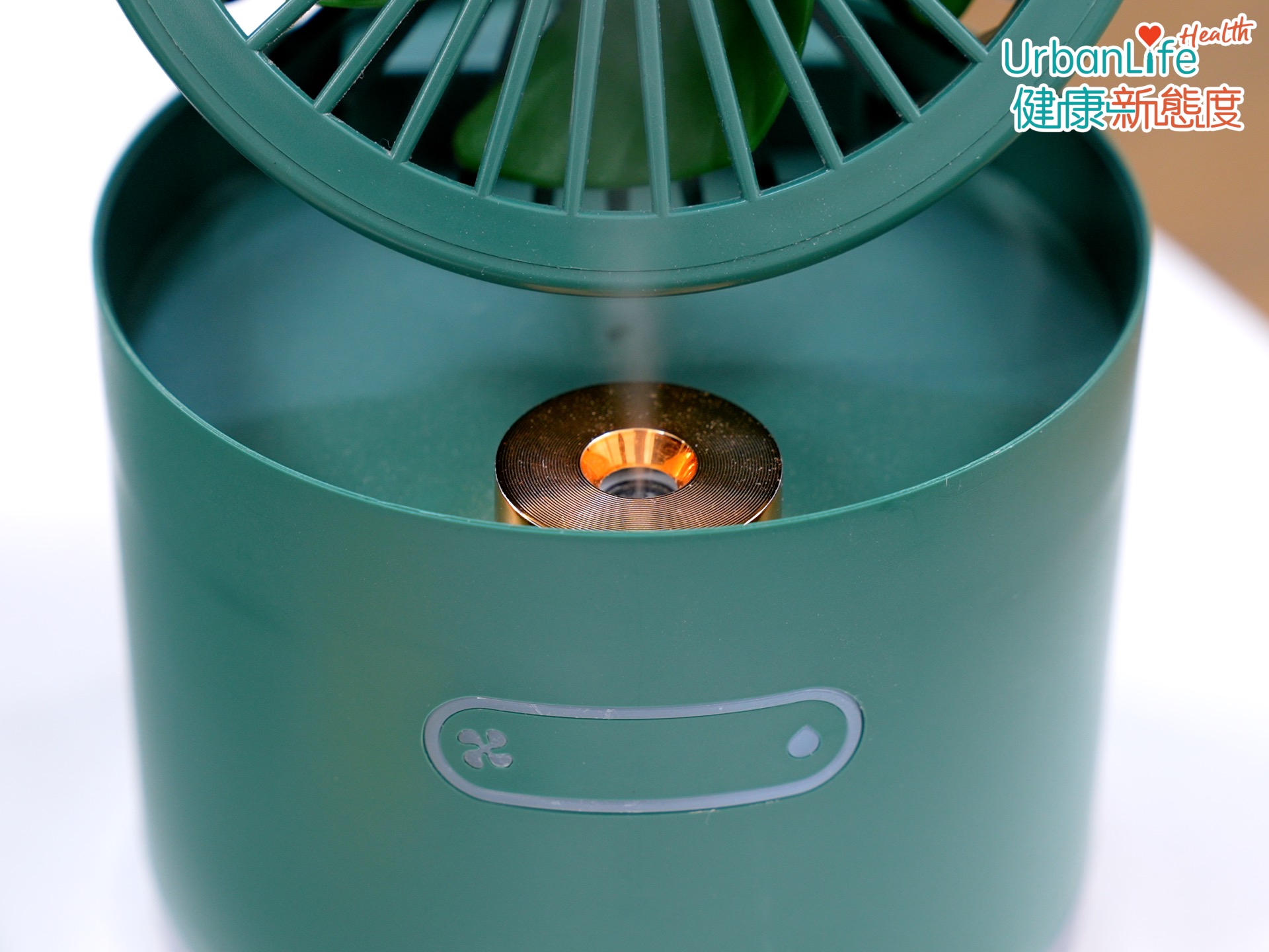 想減少開冷氣而誘發氣管敏感的風險,盧醫生指要注意冷氣溫度、環境濕度,以及隔塵網是否乾淨。