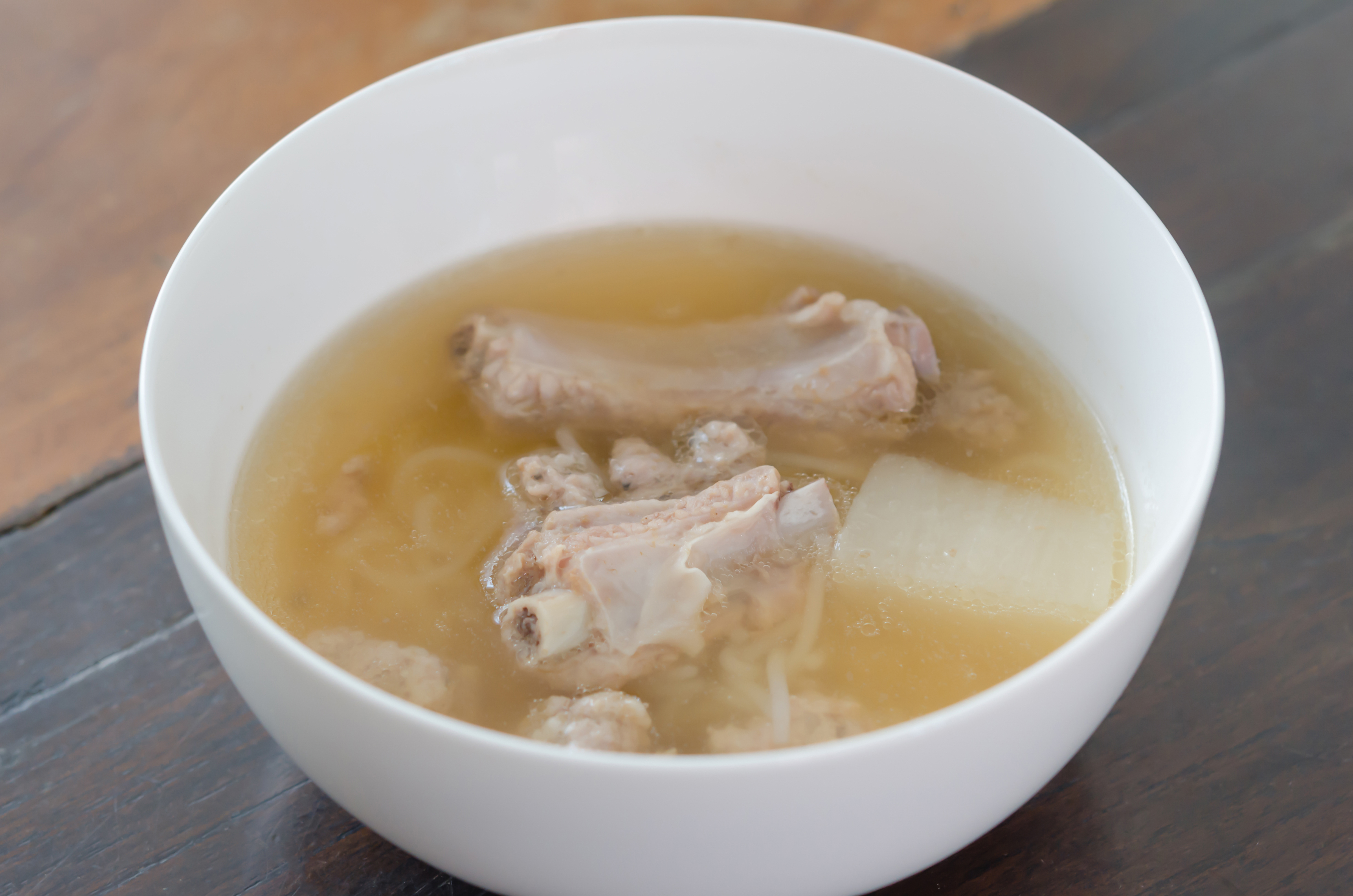 蘋果百合煲豬展湯有助生津止渴、潤肺除煩、健脾益胃。