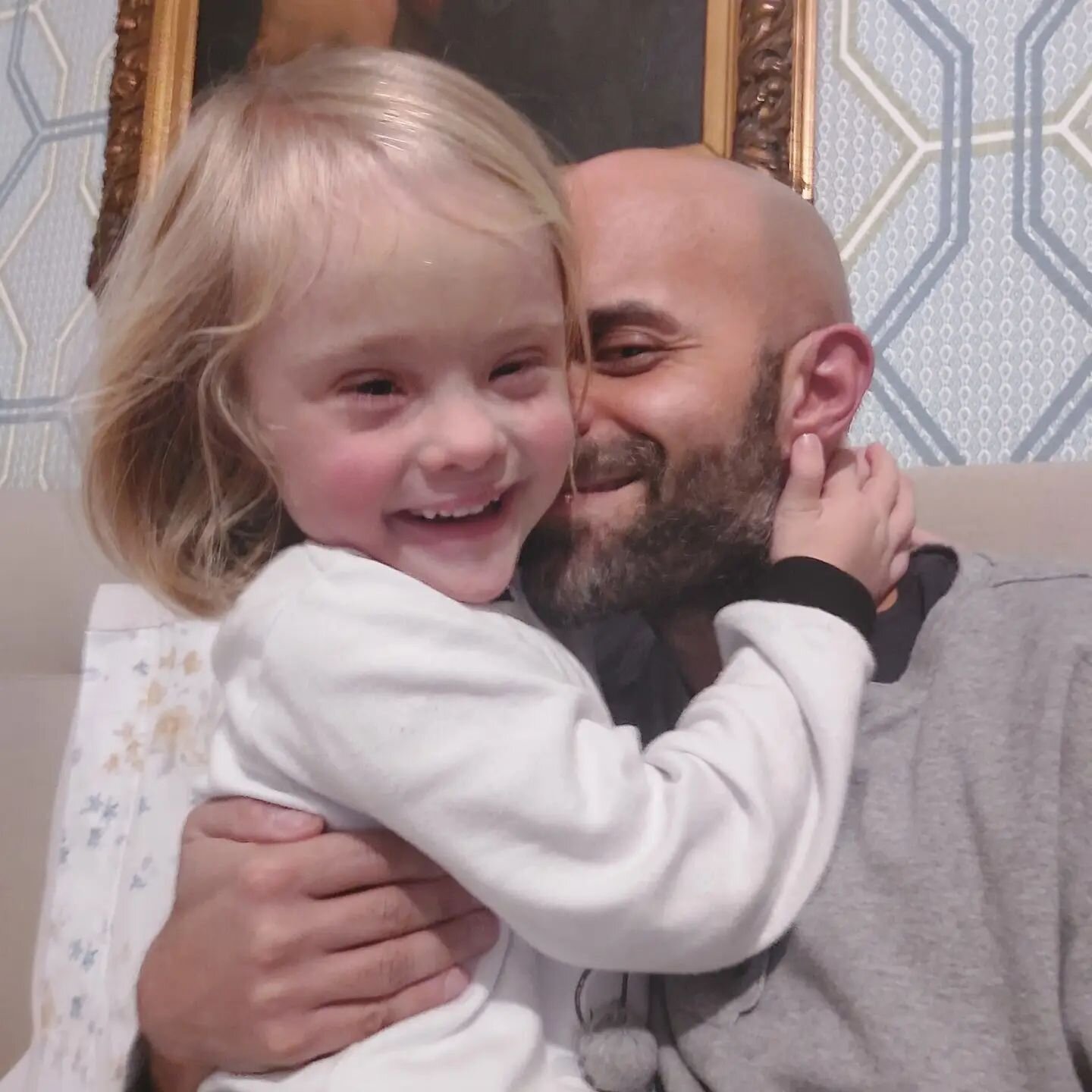 Luca說，「她（Alba）帶給我歡樂和滿足感。我很驕傲成為她的父親，也希望她成為我的女兒。」