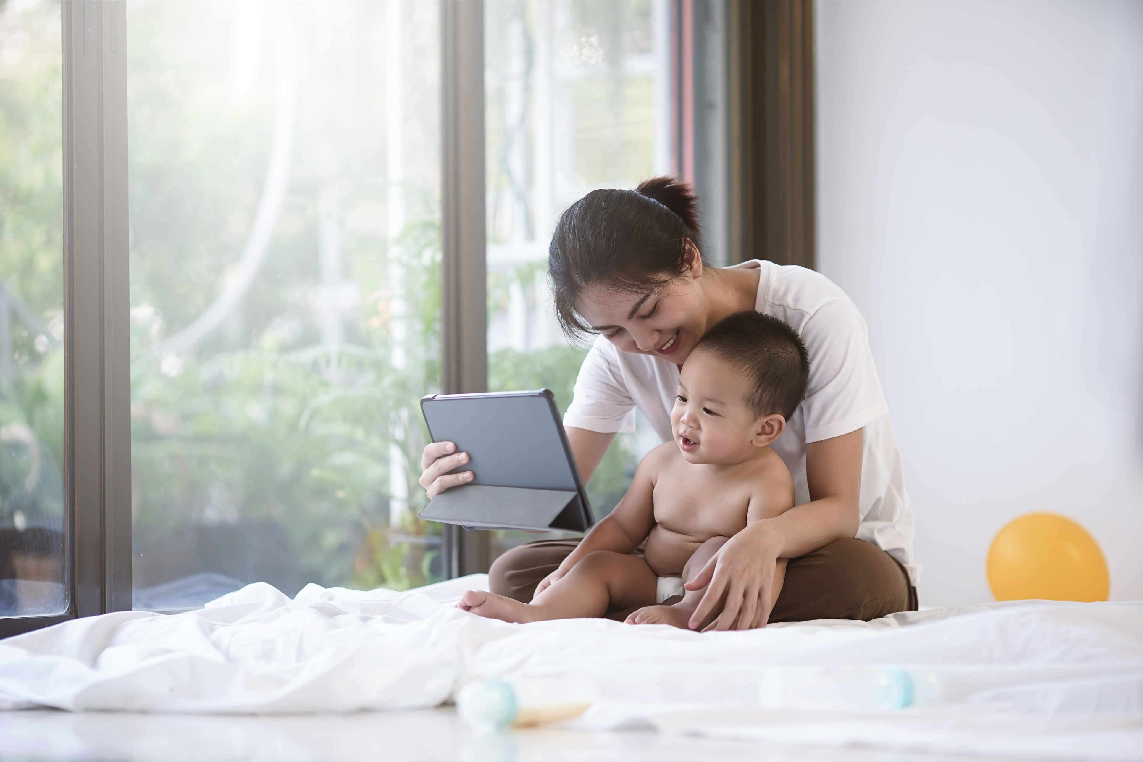 日本有研究指出，若幼童在1歲起接觸電子屏幕時間越長，就會增加幼童在3歲時患上自閉症的風險