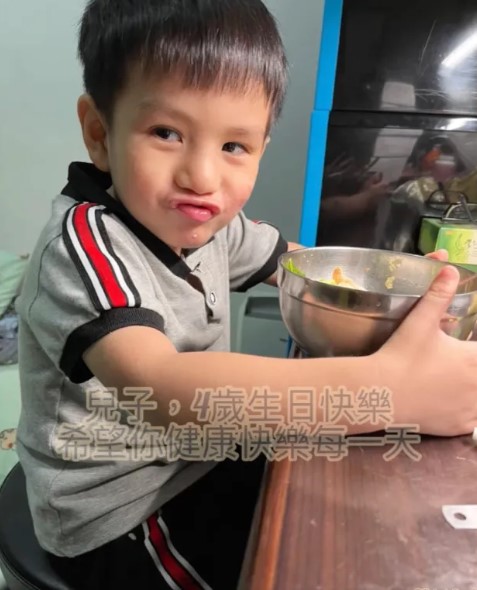 兒子捱過4年終於痊愈。 