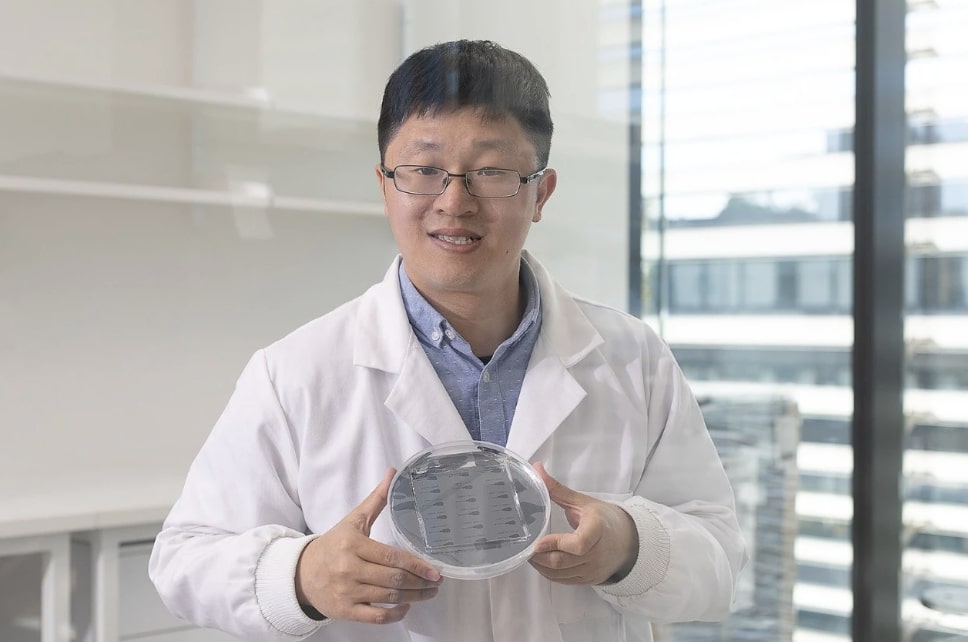澳洲悉尼大學的華裔科學家居理寧博士(Arnold Lining Ju)。
